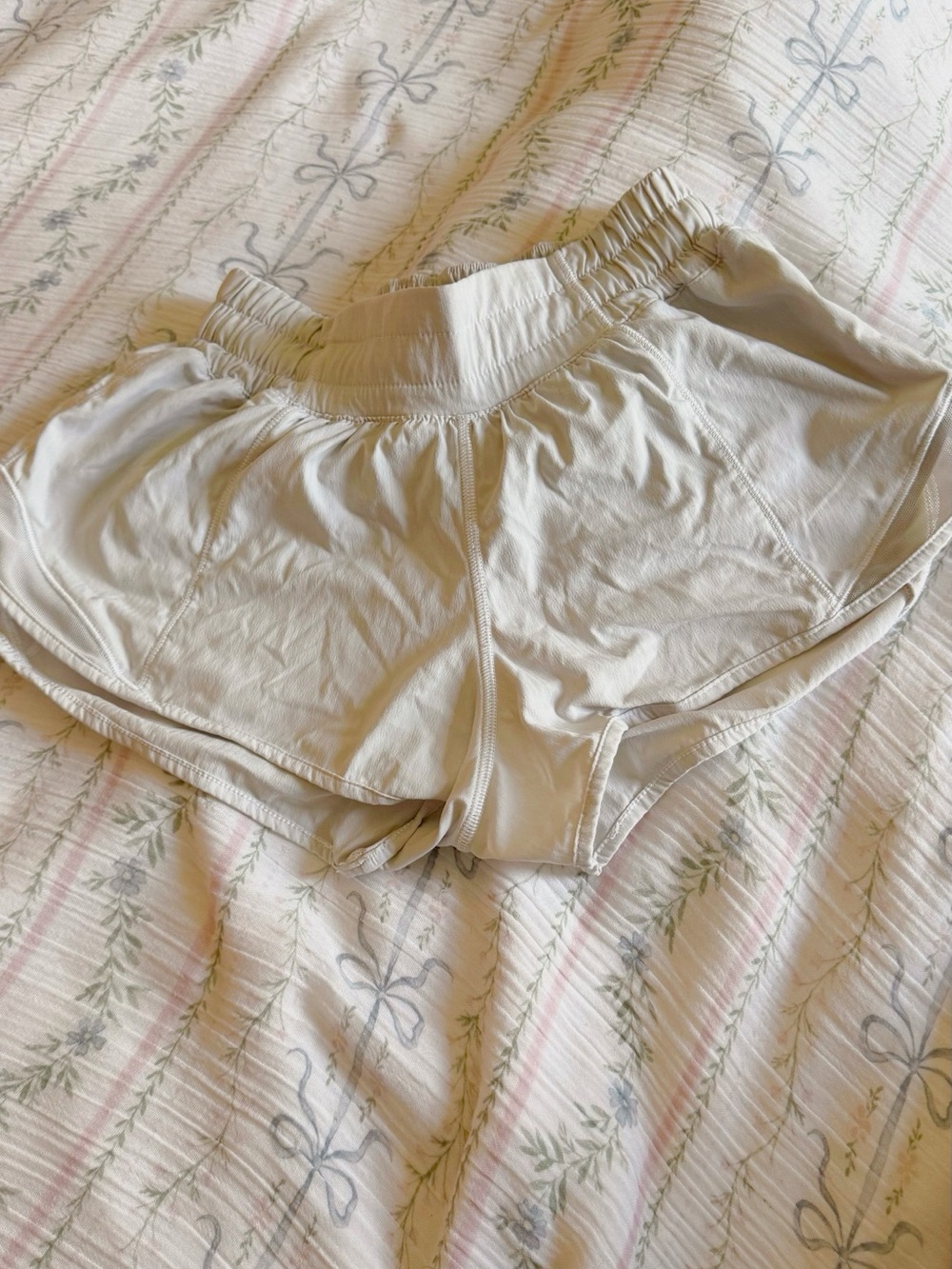 lululemon athletica Women's Light Cream Running Shorts